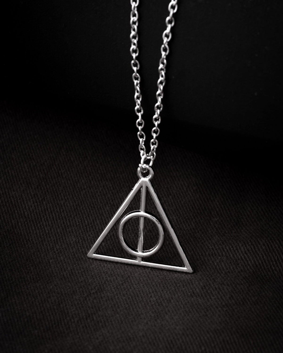Harry Potter Deathly Hallows Necklace (Silver)