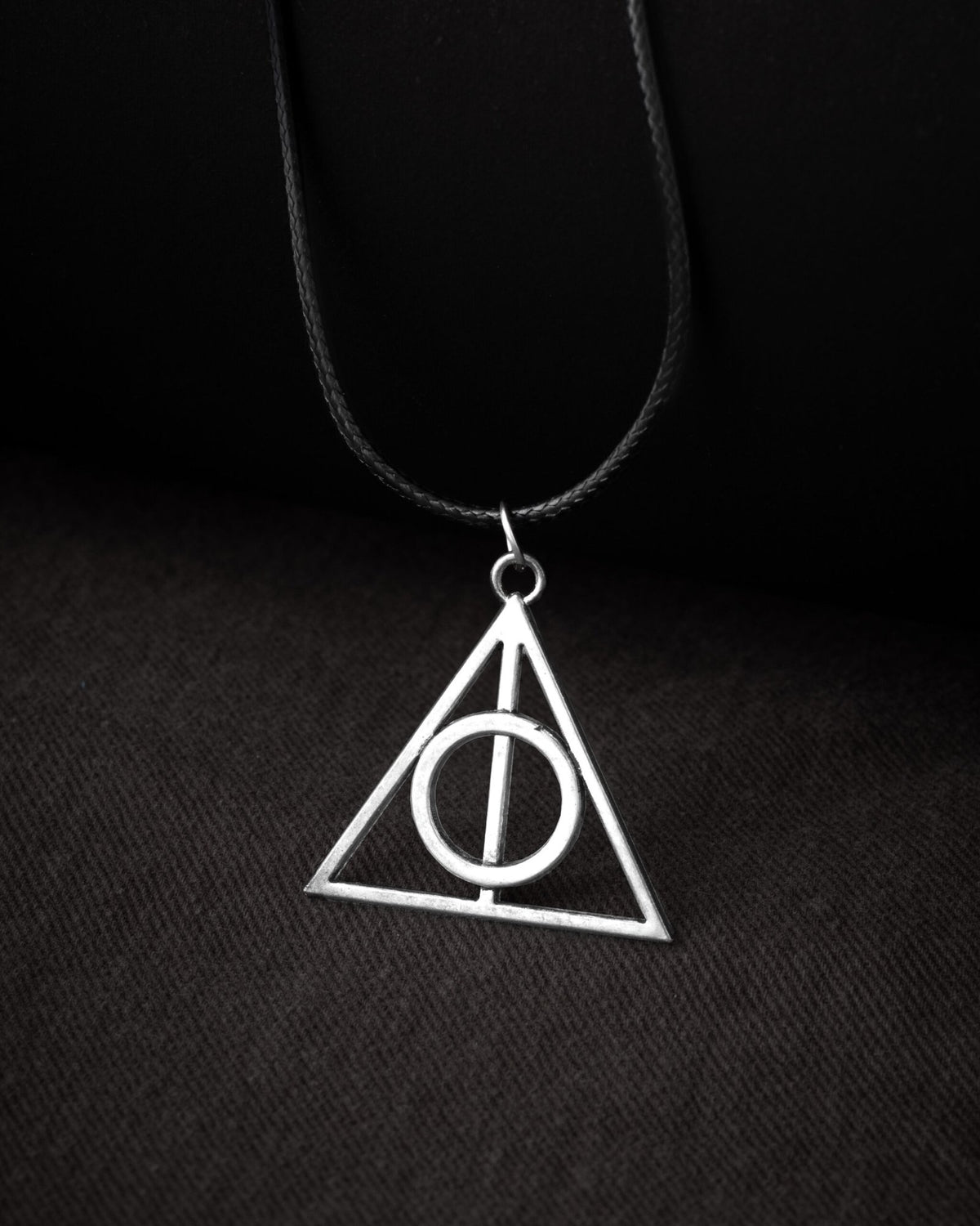 Harry Potter Deathly Hallows Necklace (Silver Chain)