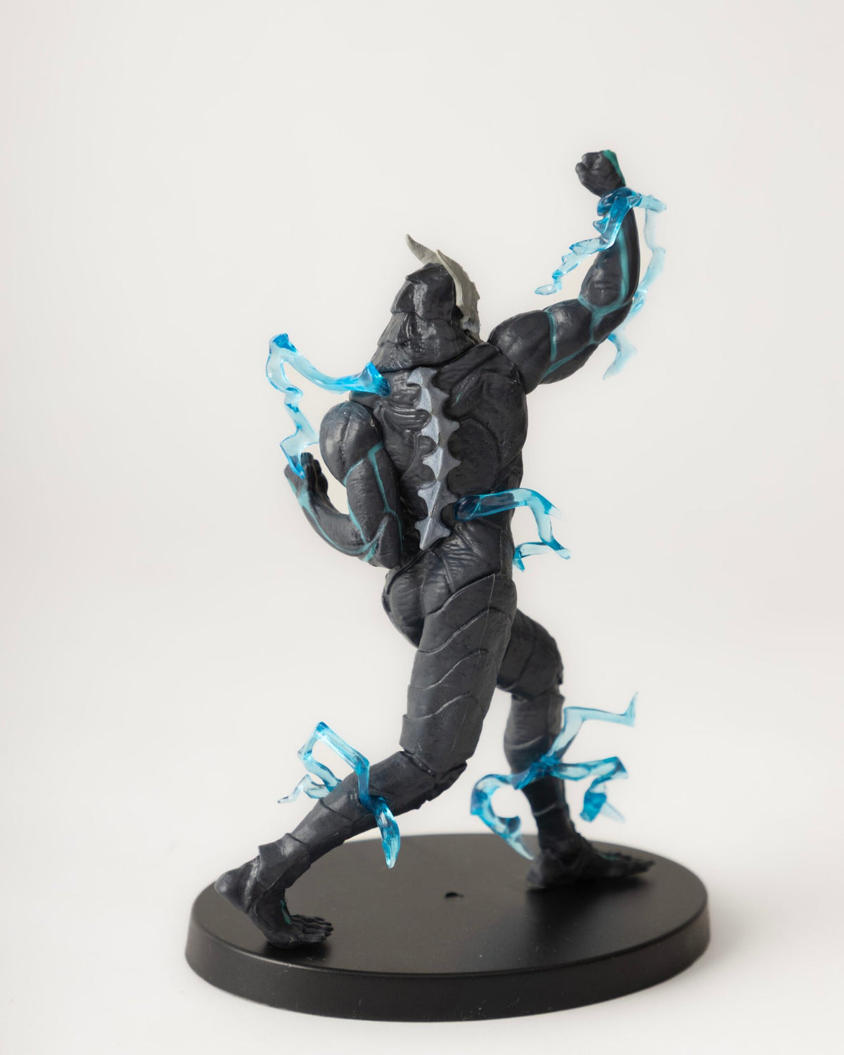 Kaiju No. 8 Figure