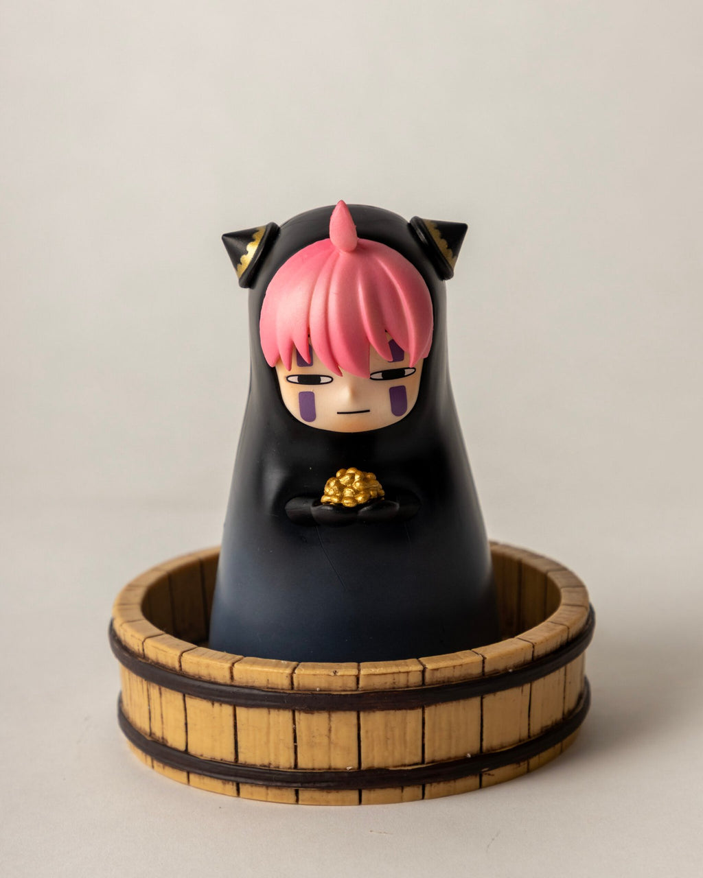 No Face Anya Figure