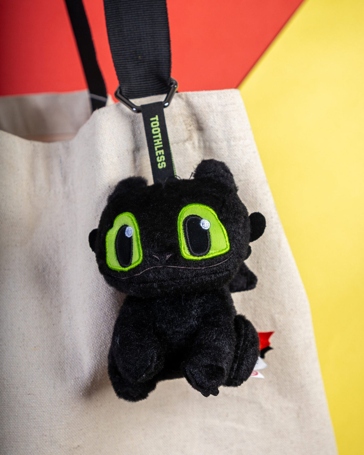 Toothless How to Train Your Dragon Plushie Keychain shipping time 15 days